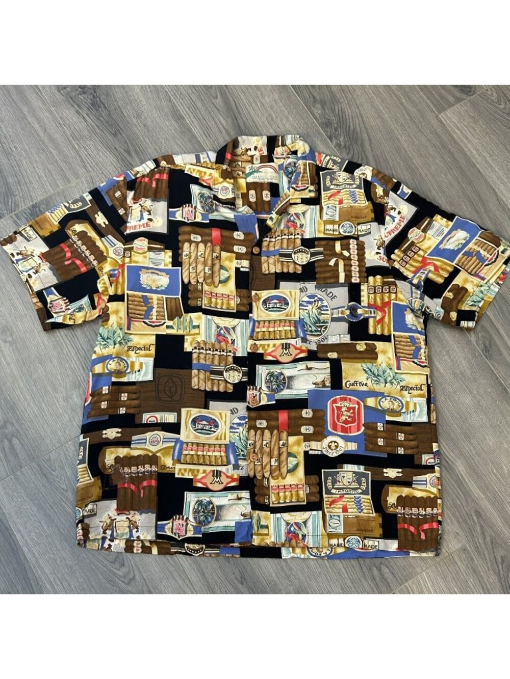 Paradise Found Shirt Mens L Magnum Cigar Hawaiian Aloha Camp Button Up Party